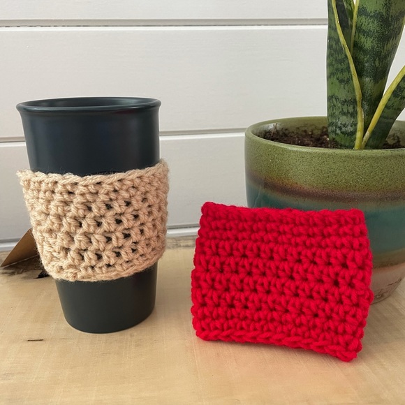 $10 SALE Handmade Single Crochet Can Cup Reusable Huggies Cozi Coffee Sleeve Tea - Picture 2 of 5